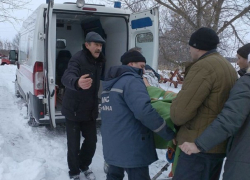 Для погрузки 150-килограммового мужчины в "скорую" пришлось вызывать спасателей на Ставрополье