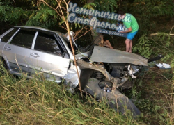 Вылетевшая с трассы «пятнашка» врезалась в дерево  на Ставрополье