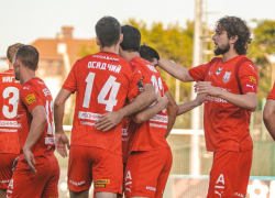 Артур Садиров: «Хочется, чтобы наши футболисты были не только молодцами, но еще и красавцами»