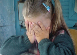 Бабушка задушила 7-летнюю внучку и сама ушла из жизни во дворе дома на Ставрополье