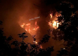 Кадры пожара в районе Нижнего рынка Ставрополя попали в сеть