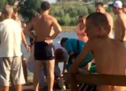 Свидетелями реанимации утонувшей в пруду на Ставрополье женщины стали десятки отдыхавших