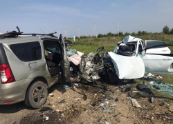 В Изобильненском округе в лобовом столкновении погибли три человека