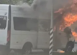 В Ставропольском крае сгорел рейсовый автобус: 14 пассажиров успели вывести