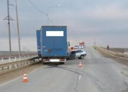 На Ставрополье столкнулись "Рено" и "ВАЗ": один человек погиб