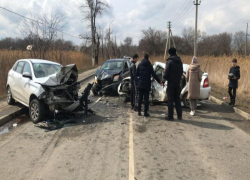 В Невинномысске из-за превышения скорости случилось тройное ДТП с 4 пострадавшими