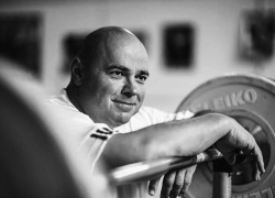 На 54 году жизни скончался олимпийский чемпион по тяжелой атлетике со Ставрополья Андрей Чемеркин