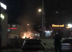 "Лада-Калина" сгорела на улице Ставрополя и попал на видео