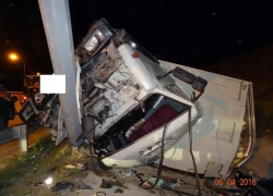 В Георгиевском районе в результате ДТП перевернулся грузовик "КамАЗ"