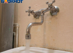 Жители КМВ второй день остаются без воды из-за аварии на кубанском водопроводе: названы сроки завершения работ