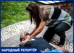 Жительница Ставрополя спасла жизнь упавшему на перекрестке парню 