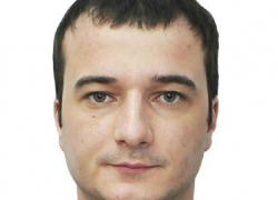 Приехавший из Уфы в командировку мужчина в очках-хамелеонах загадочно пропал в Ставрополе