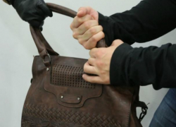 Ради покупки кроссовок ставропольчанин решился на кражу сумки