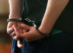 Суд продлил меру пресечения трем фигурантам коррупционного дела главы ГИБДД Ставрополья