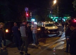 "Лада-Веста" и внедорожник столкнулись на "зебре" в центре Ставрополя