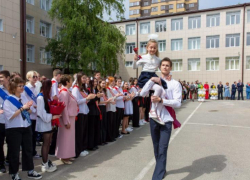 Собрать ребенка в школу в Ставрополе обойдется родителям примерно в 13 тысяч рублей