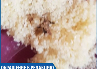 Мертвую моль обнаружила в пачке манной крупы жительница Ставрополя 