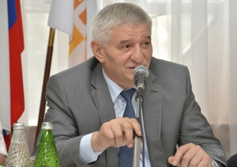 "Даю вам сутки на ремонт": Андрей Джатдоев устроил "разнос" коммунальщикам за ямы на тротуарах в Ставрополе