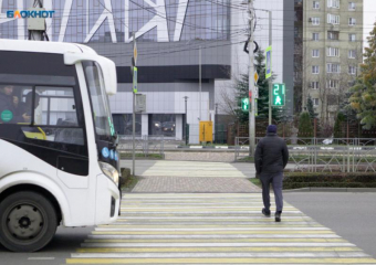 Предновогодние пробки в 7 баллов сковали Ставрополь посреди дня 
