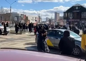 В торговом центре «Москва» и из здания железнодорожного вокзала в Ставрополе снова эвакуируют людей