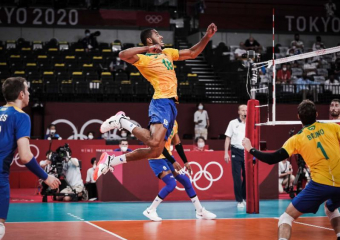 Российские волейболисты под руководством ставропольца вышли в финал олимпийского турнира