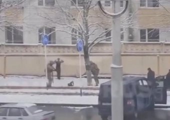 Подорвать машину офицера Минобороны РФ планировала 18-летняя девушка в Ставрополе: видео с задержания 