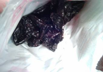Волос в упаковке чернослива обнаружила покупательница из Ставрополя