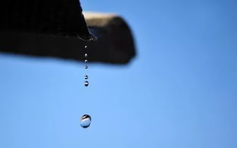 Жителям Ставропольского поселка приходится пить дождевую воду