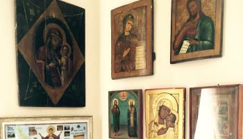 Найденную на свалке редкую икону передали в мужской монастырь на горе Бештау