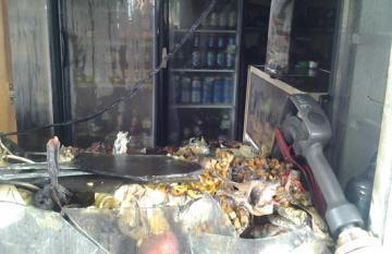 На Ставрополье загорелся магазин, одного человека удалось спасти