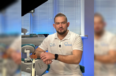 Стоматолог Денис Алексеевич Бажанов. Лечение кариеса.