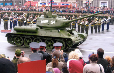 Т-34 и «Искандеры» проедут по площади Ленина в день Победы