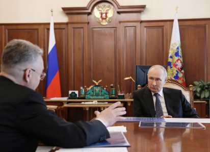 «У нас фактически везде рост»: губернатор Ставрополья доложил Путину о 10 миллионах тонн урожая и умолчал о бензине
