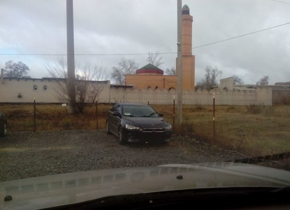 Подозрительный автомобиль возле ресторана привлёк внимание жителей Ставрополя