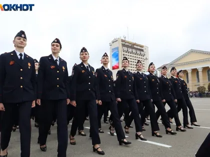 Семіз әйелдер ит стилін ұрып жатыр (фото)