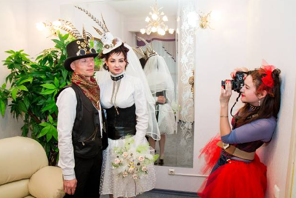 На Ставрополье молодожены сыграли свадьбу в стиле «Стимпанк»