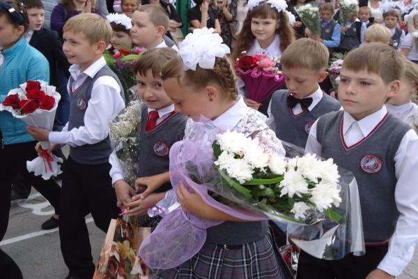 Одиннадцать первых классов сформировали в новой школе Ставрополя