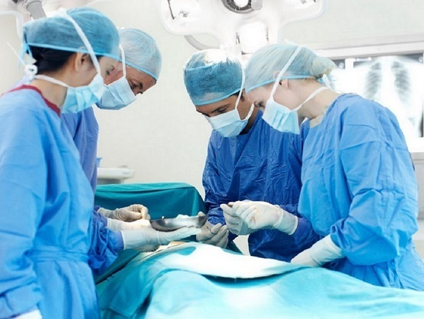 Врачи-хирурги «просмотрели» аппендицит у пациентки в Минводах — женщина умерла