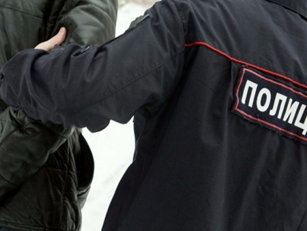 Агрессивный мужчина избил двух полицейских в Ставропольском крае