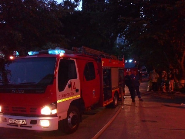 Серьезный пожар едва не разгорелся в многоэтажке в Ставрополе