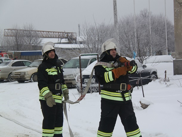 Склад с хлопком на 500 тысяч рублей загорелся на Ставрополье