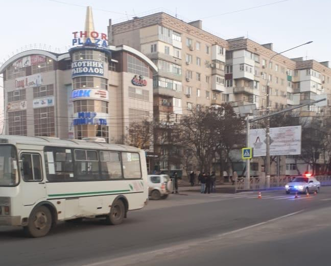 Автобус насмерть сбил женщину на пешеходном переходе на Ставрополье