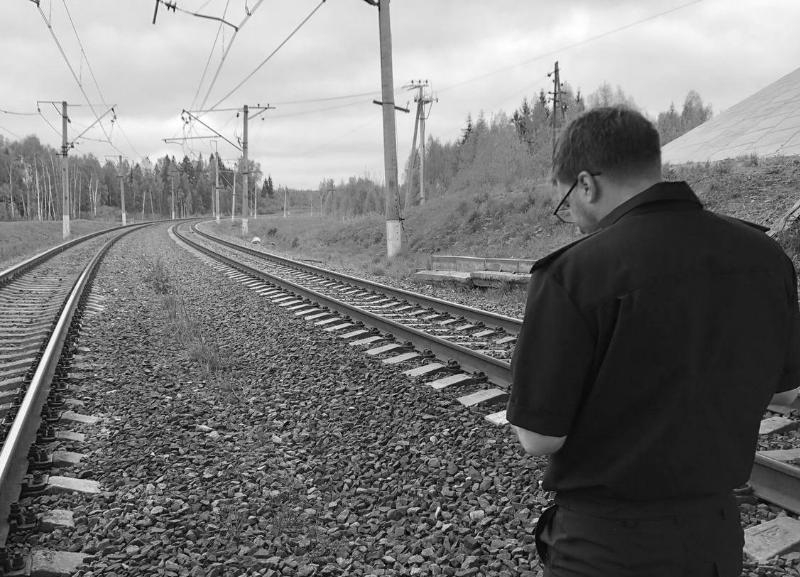 Две девушки погибли на железной дороге на Ставрополье