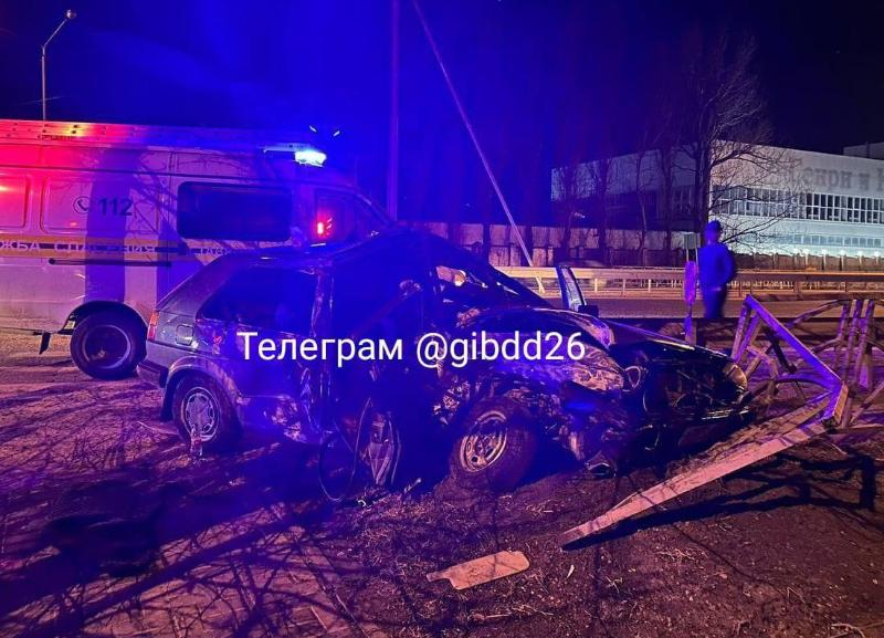 Свидетелей ночной аварии с тремя пострадавшими разыскивают в Ставрополе
