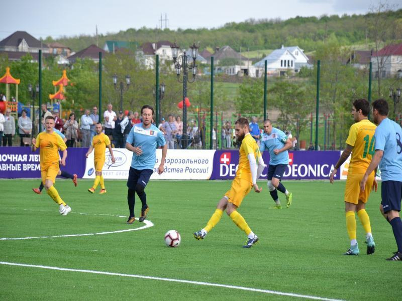 Новый футбольный стадион открыли на Ставрополье