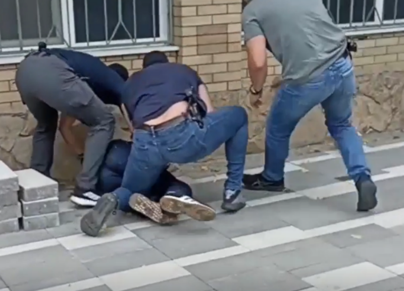 Задержание готовившего поджоги администраций на Ставрополье попало на видео