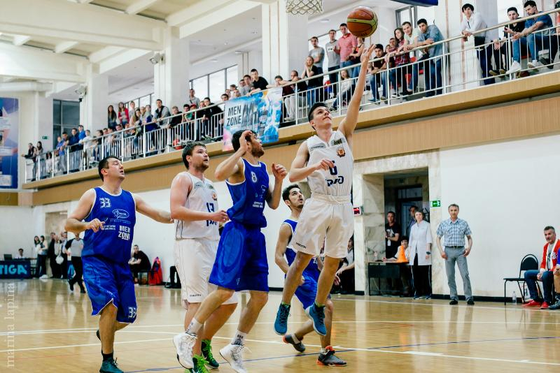 «Аграрии» одолели «молочников»: в баскетбольном чемпионате Ставрополья обостряется борьба лидеров