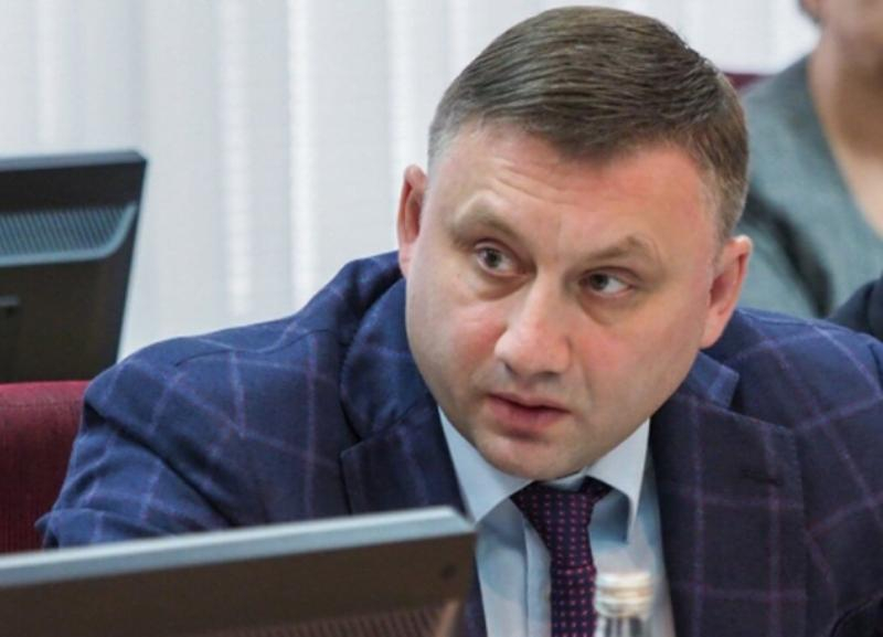 Признанного виновным в мошенничестве экс-вице-губернатора Ставрополья Петрашова отпустили домой из зала суда