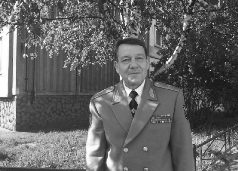 Живым они его не выпустили: после двух месяцев пребывания в СИЗО умер генерал Туривненко