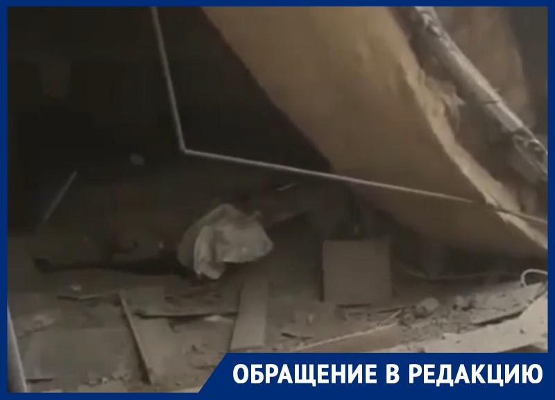 Рухнул после сильного ливня свежеотремонтированный потолок в ДК на Ставрополье